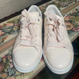 Cole Haan Grandpro Tennis Shoe in Peach Blush Patent size 8,5B